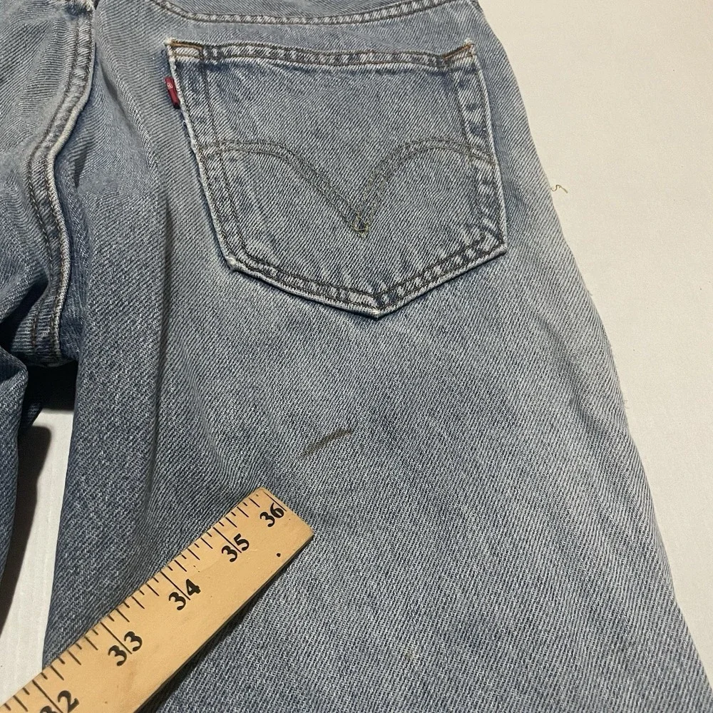 Vintage Mens Levi's 505 Light Wash Straight Leg Jeans Sz 32 X 29 Mexico Distress